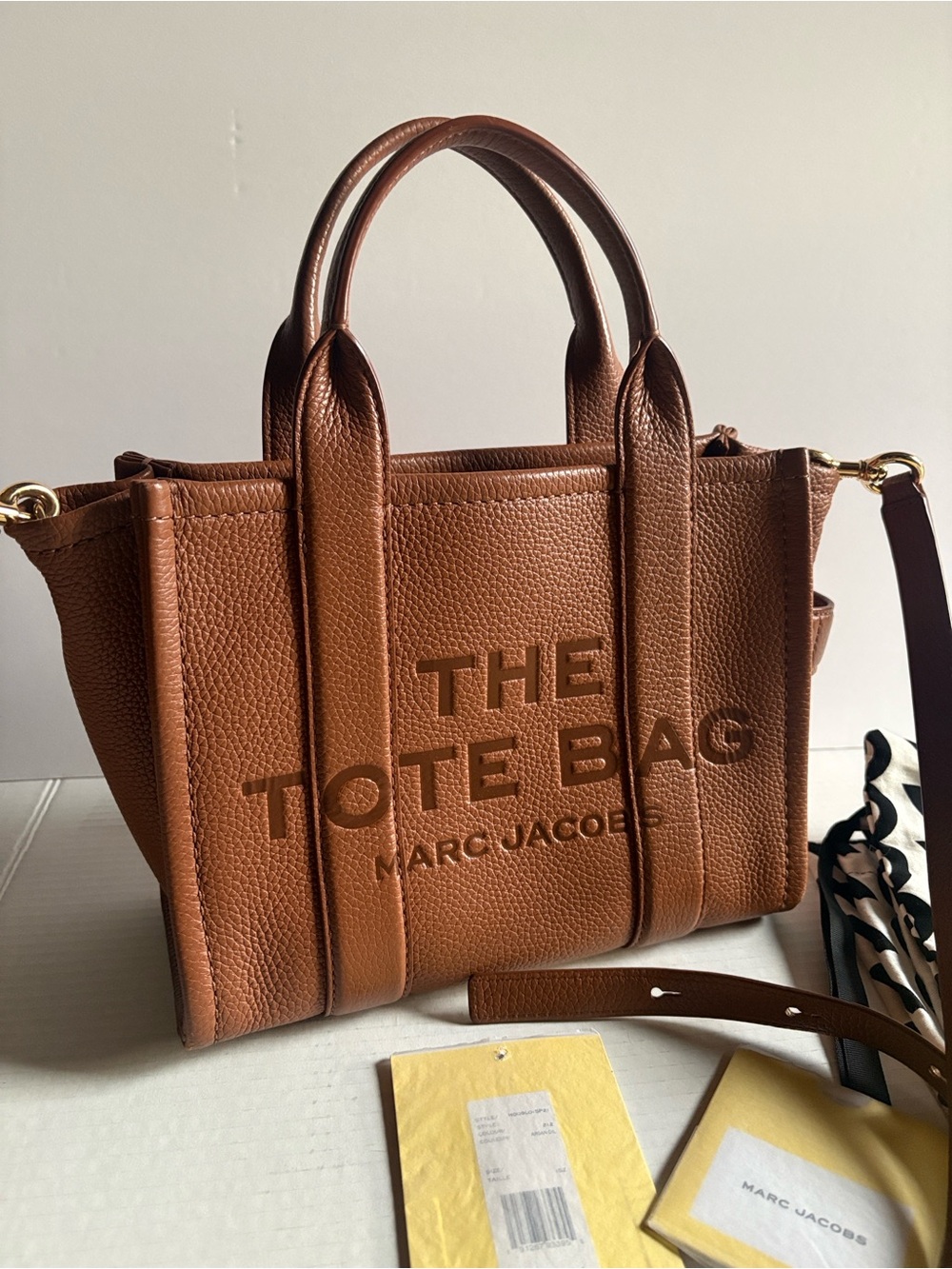 Authentic Marc Jacobs The Tote Bag in Brown - Leather Top-Handle Shoulder Bag - Picture 3 of 16